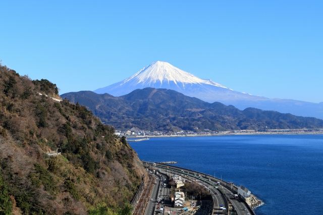 薩埵峠から見た富士山と駿河湾
